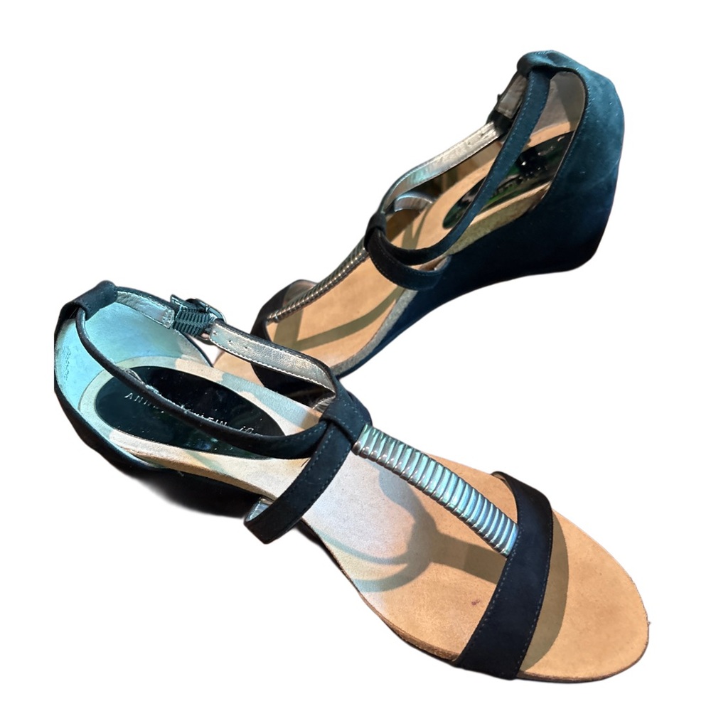 Anne Klein | iFlex Black Sandals t strap wedge metallic detail strap it sz 7